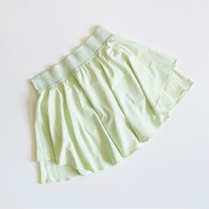 Lululemon SIZE 6 LONG Court Rival HR high rise skirt in Kohlrabi green